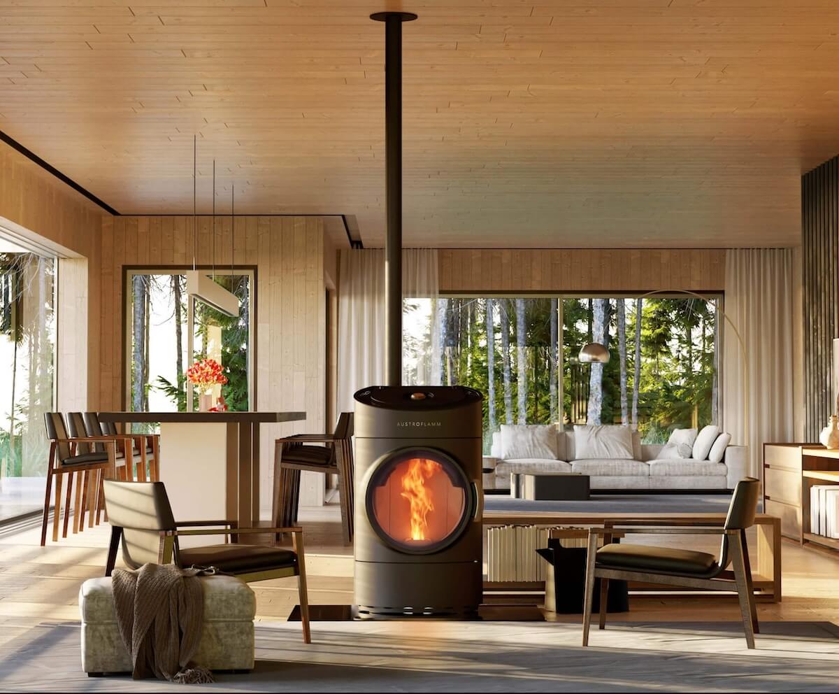 Austroflamm pelletkachel in woonkamer - Ron's Warmte