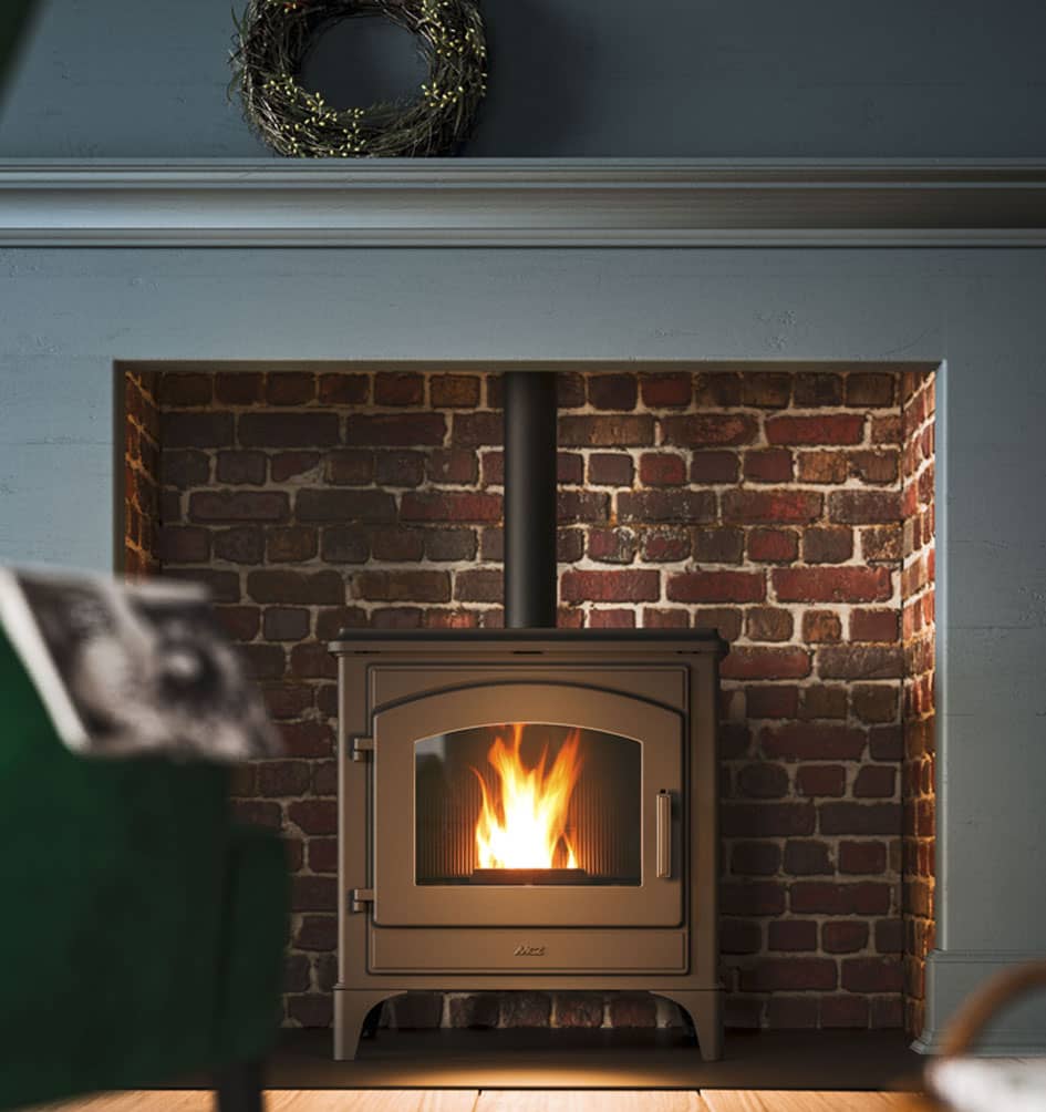 MCZ Pelletkachel in woonkamer - Ron's Warmte